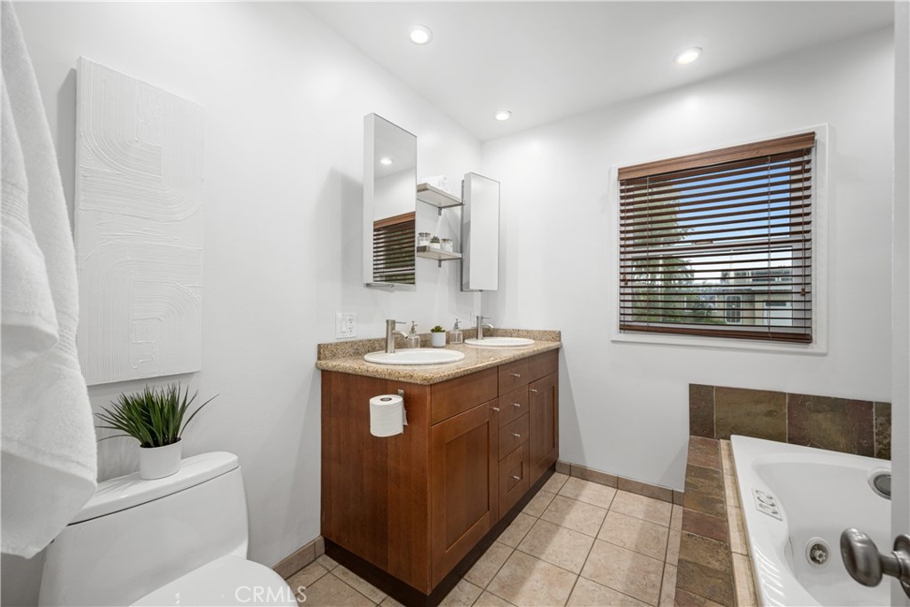 6020 E Walton Street