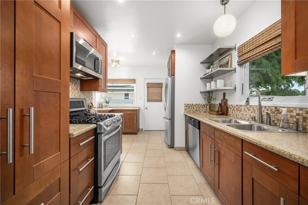 6020 E Walton Street