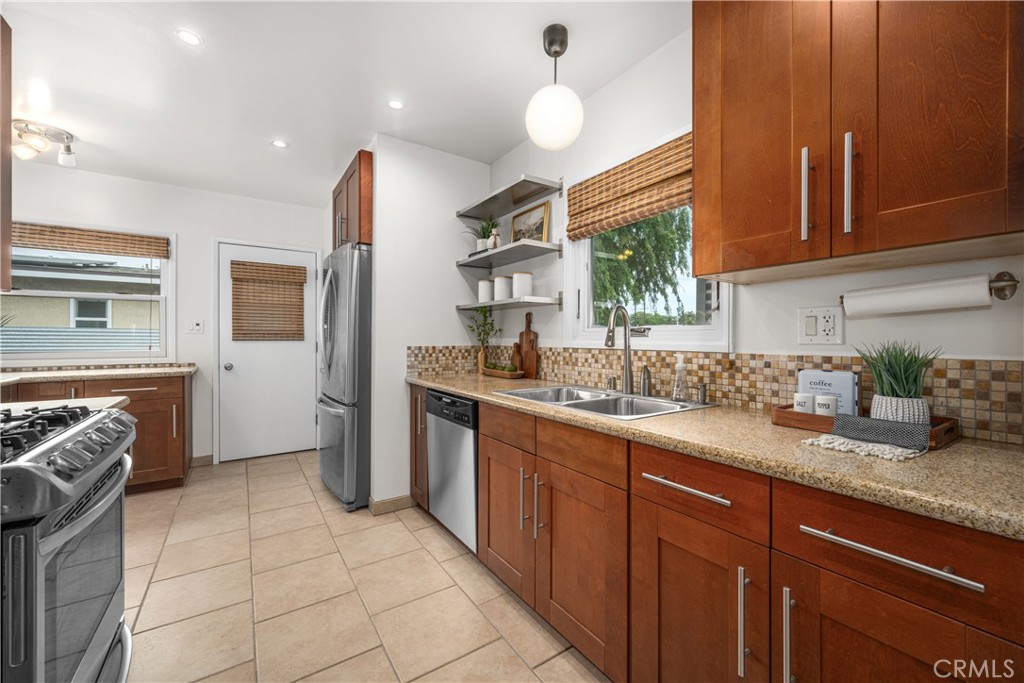 6020 E Walton Street