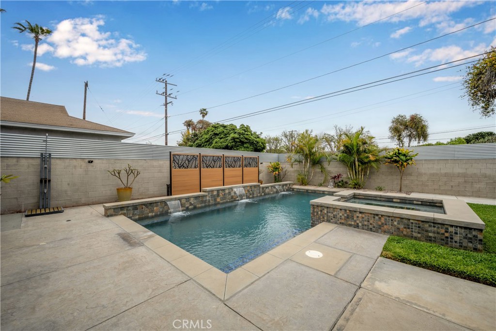 6020 E Walton Street