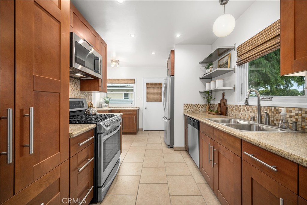 6020 E Walton Street