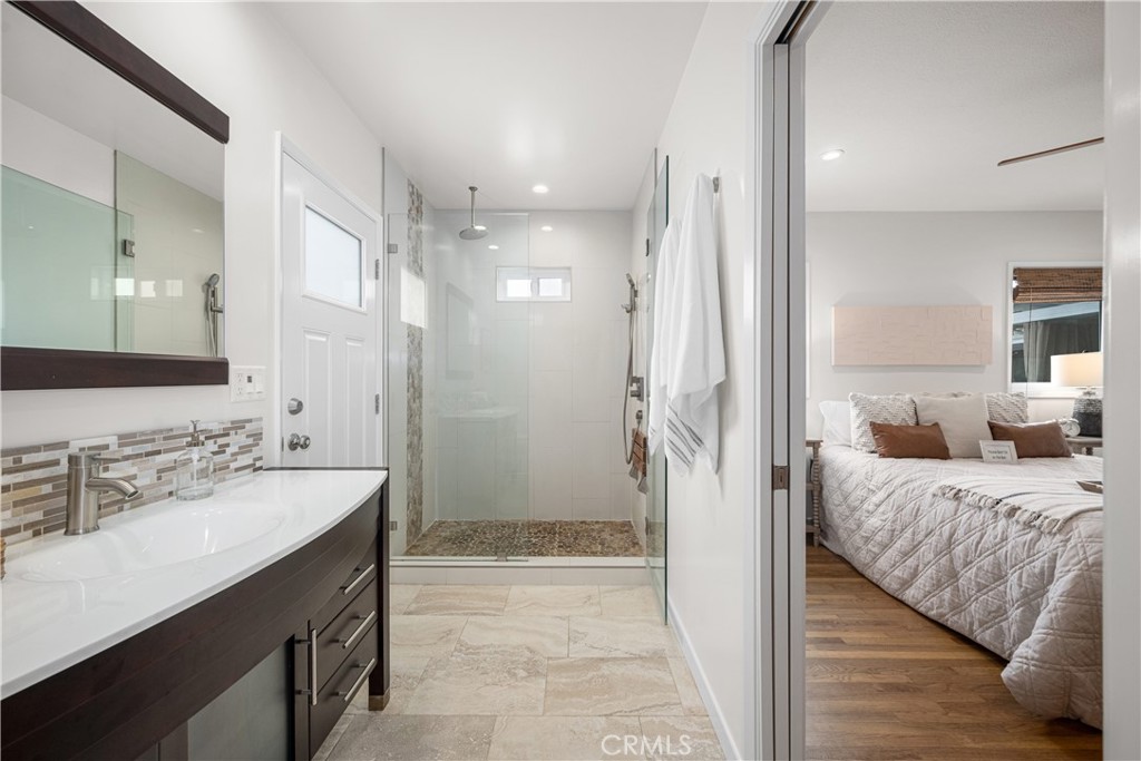 6020 E Walton Street