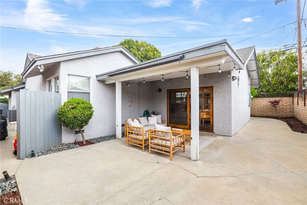 6734 E Huntdale Street