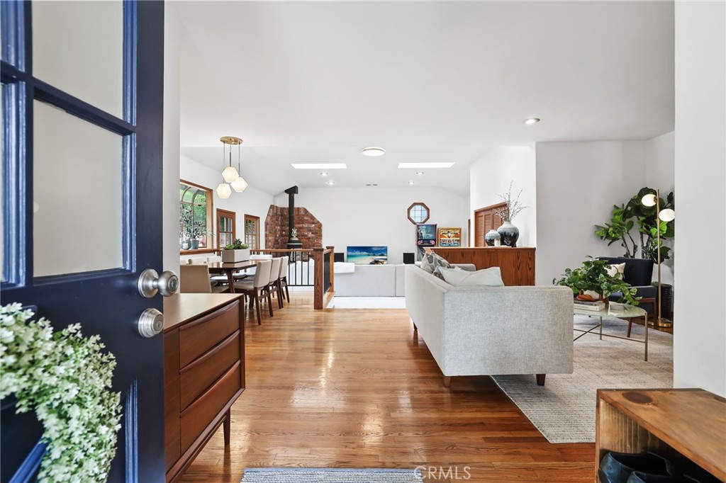 6734 E Huntdale Street