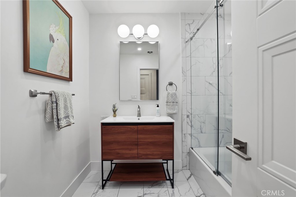 6734 E Huntdale Street