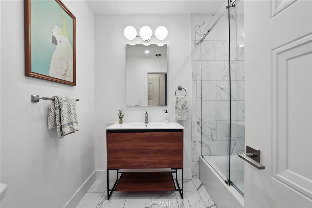 6734 E Huntdale Street