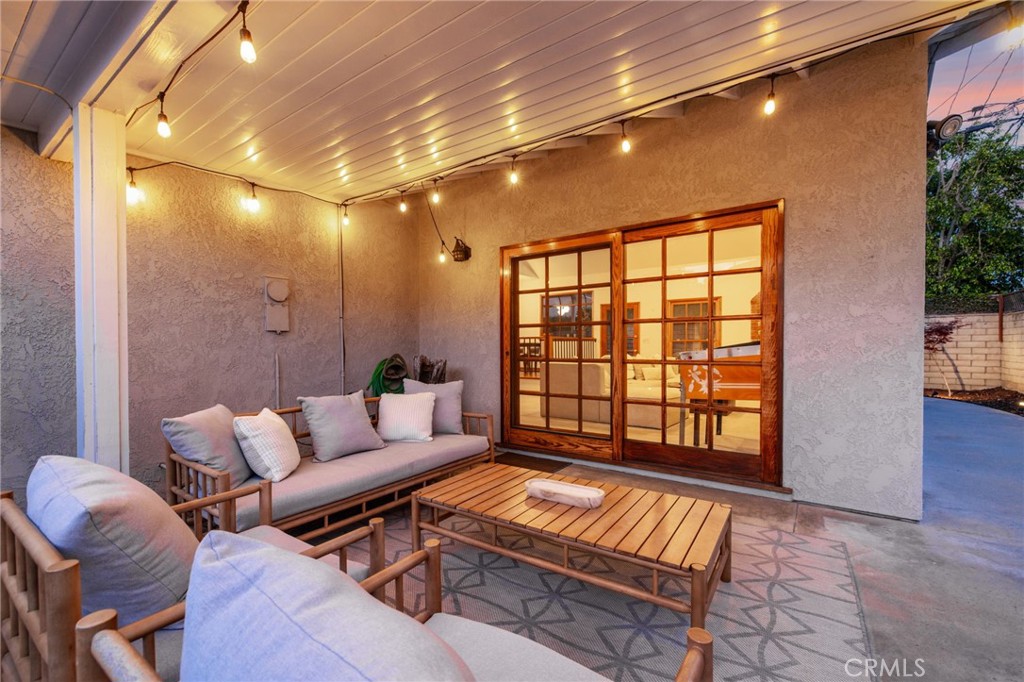 6734 E Huntdale Street