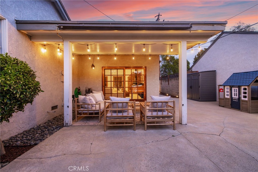 6734 E Huntdale Street