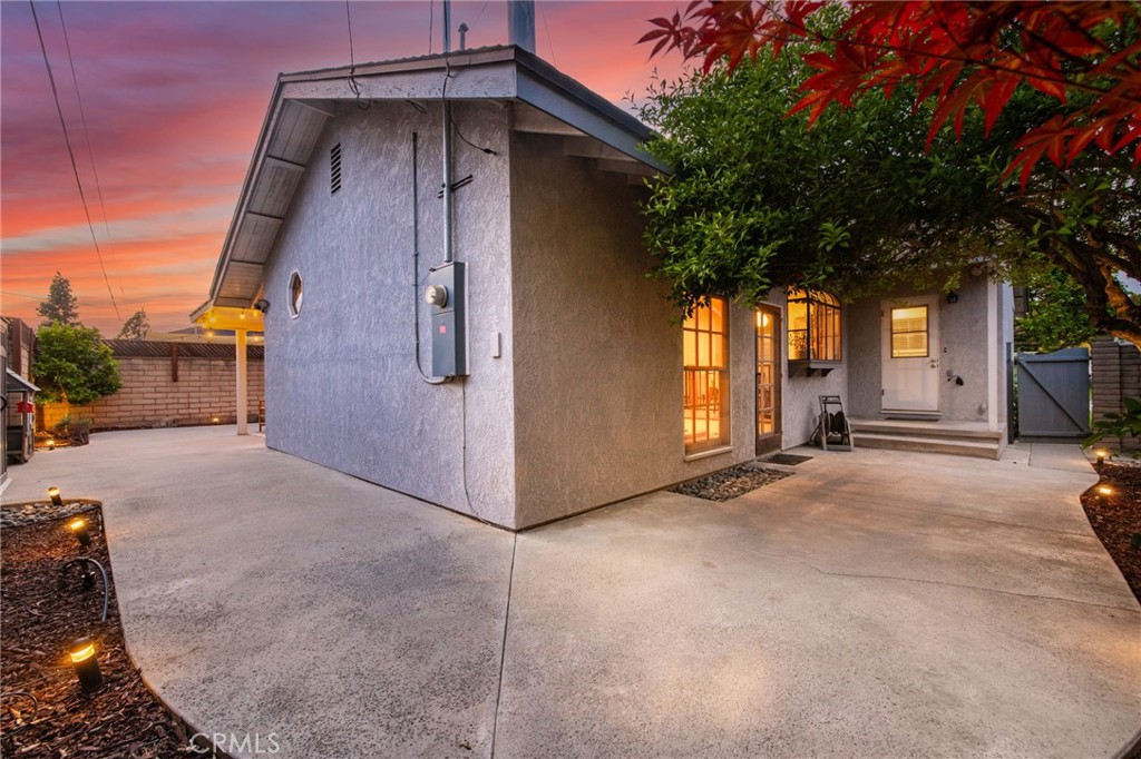 6734 E Huntdale Street