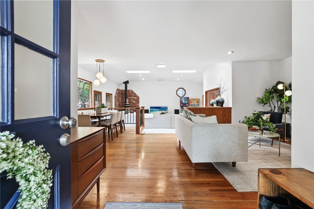 6734 E Huntdale Street