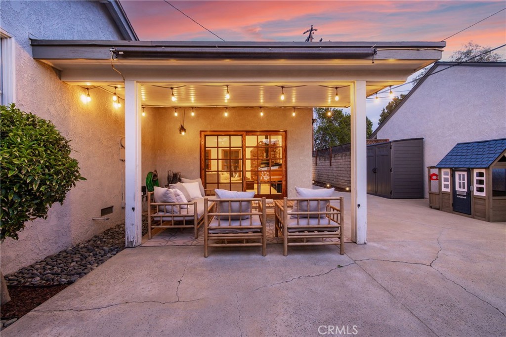 6734 E Huntdale Street