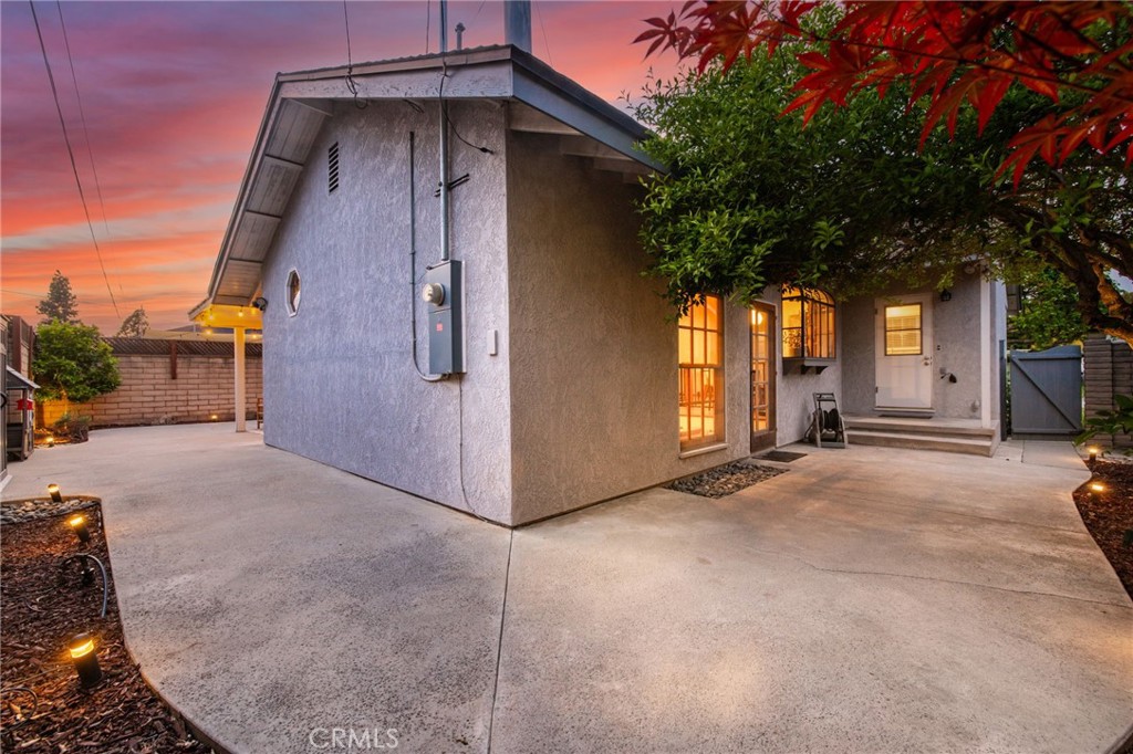 6734 E Huntdale Street