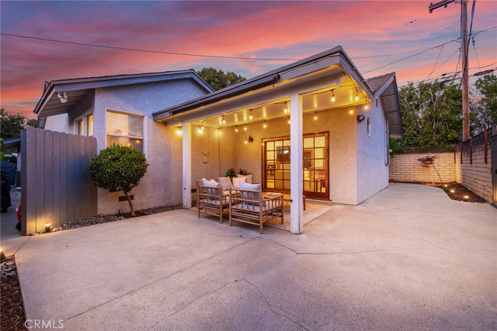 6734 E Huntdale Street