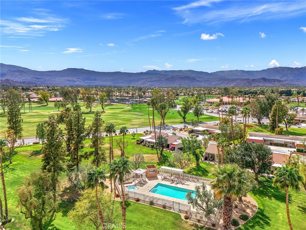 41032 Interlachen Lane