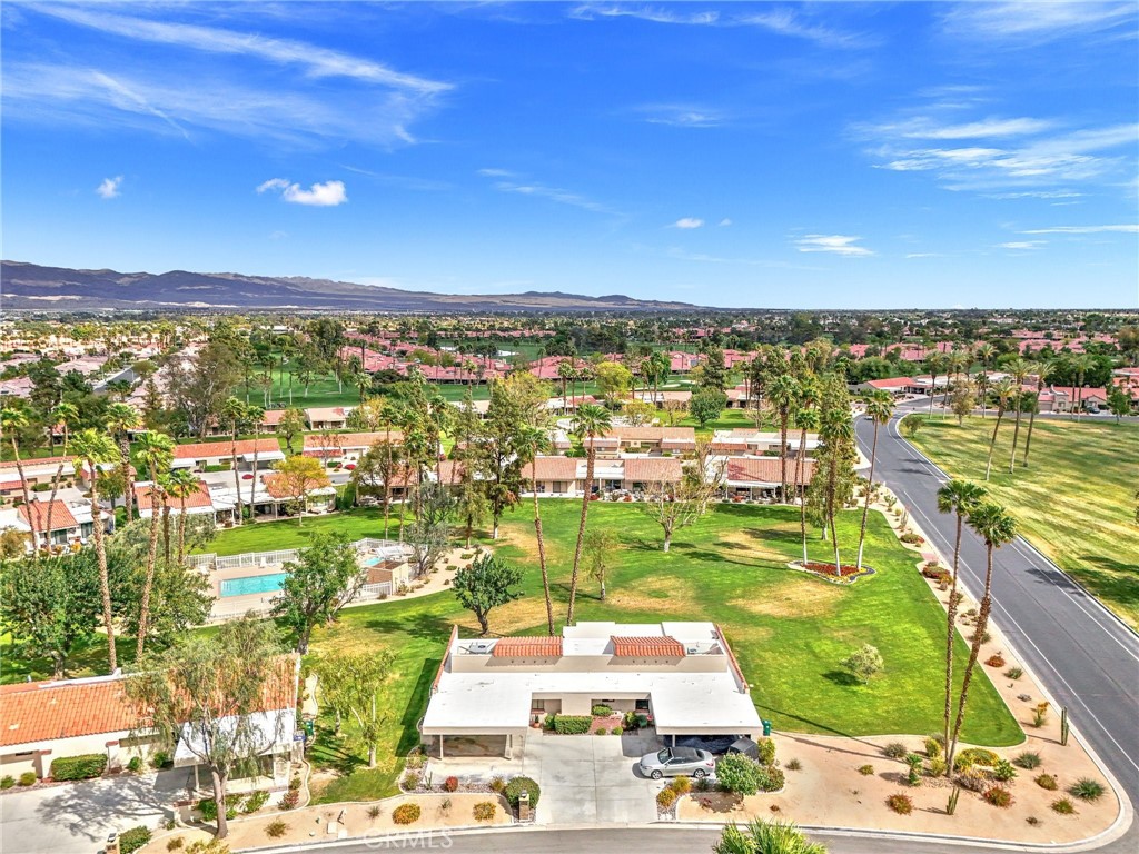 41032 Interlachen Lane