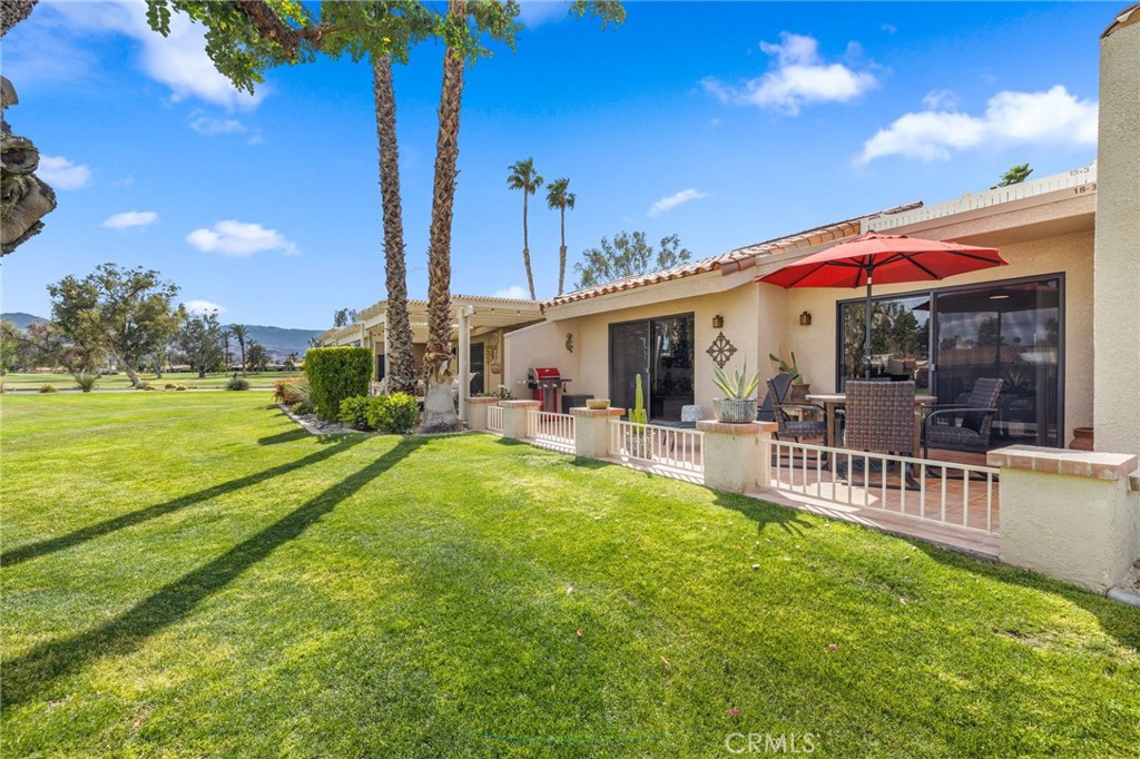 41032 Interlachen Lane