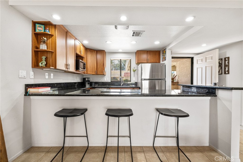 41032 Interlachen Lane