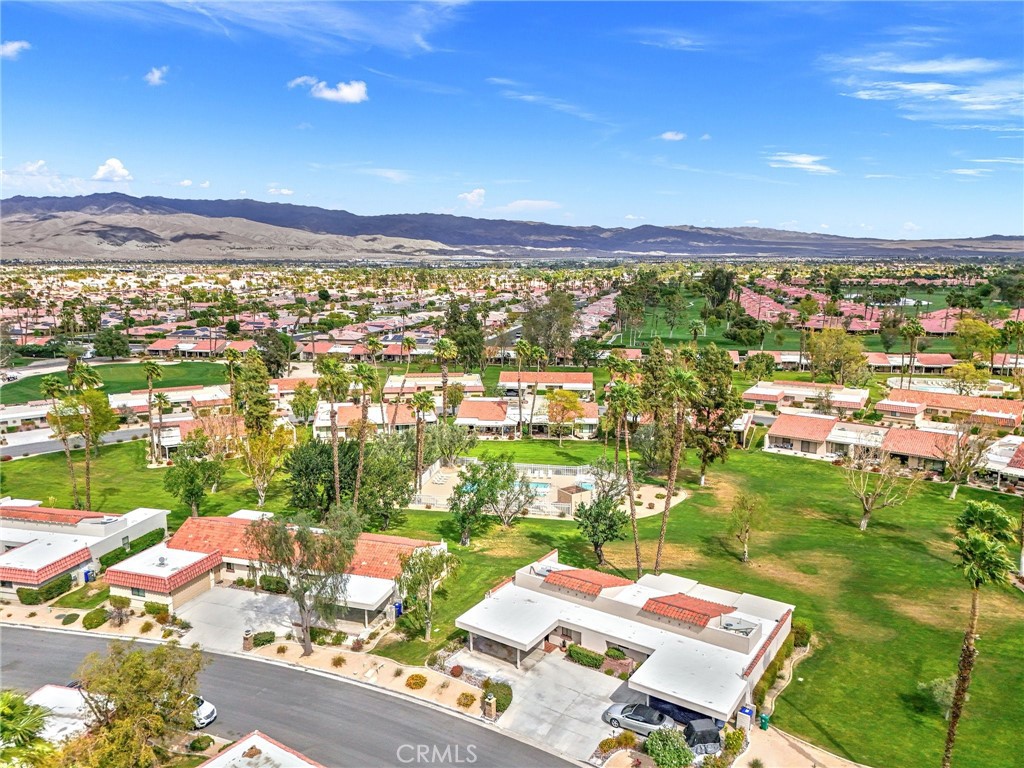 41032 Interlachen Lane