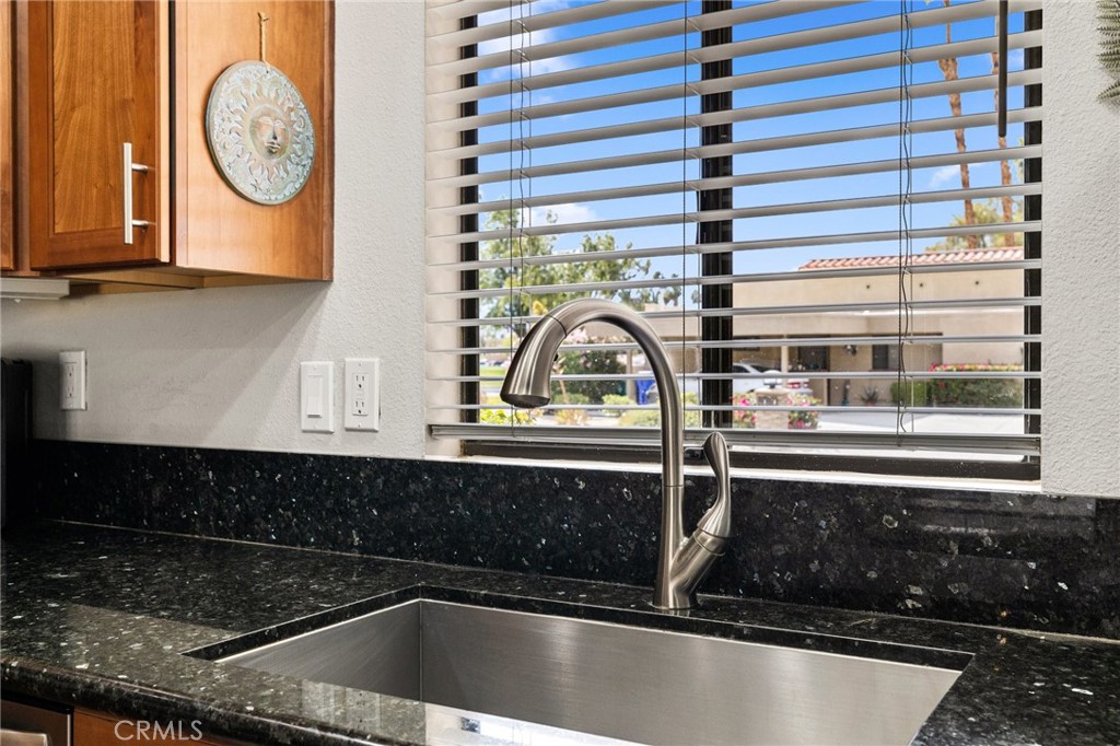 41032 Interlachen Lane