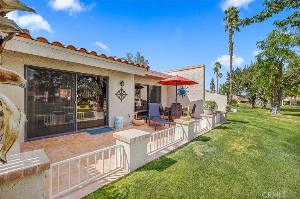 41032 Interlachen Lane