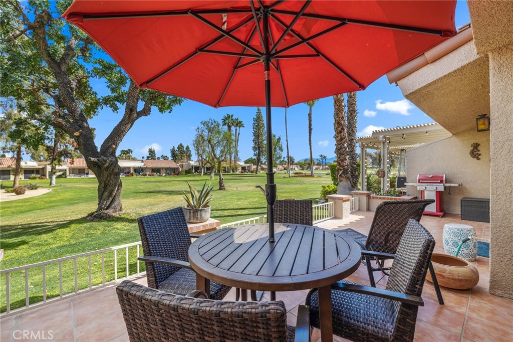 41032 Interlachen Lane