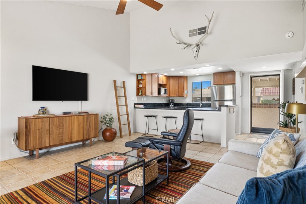 41032 Interlachen Lane