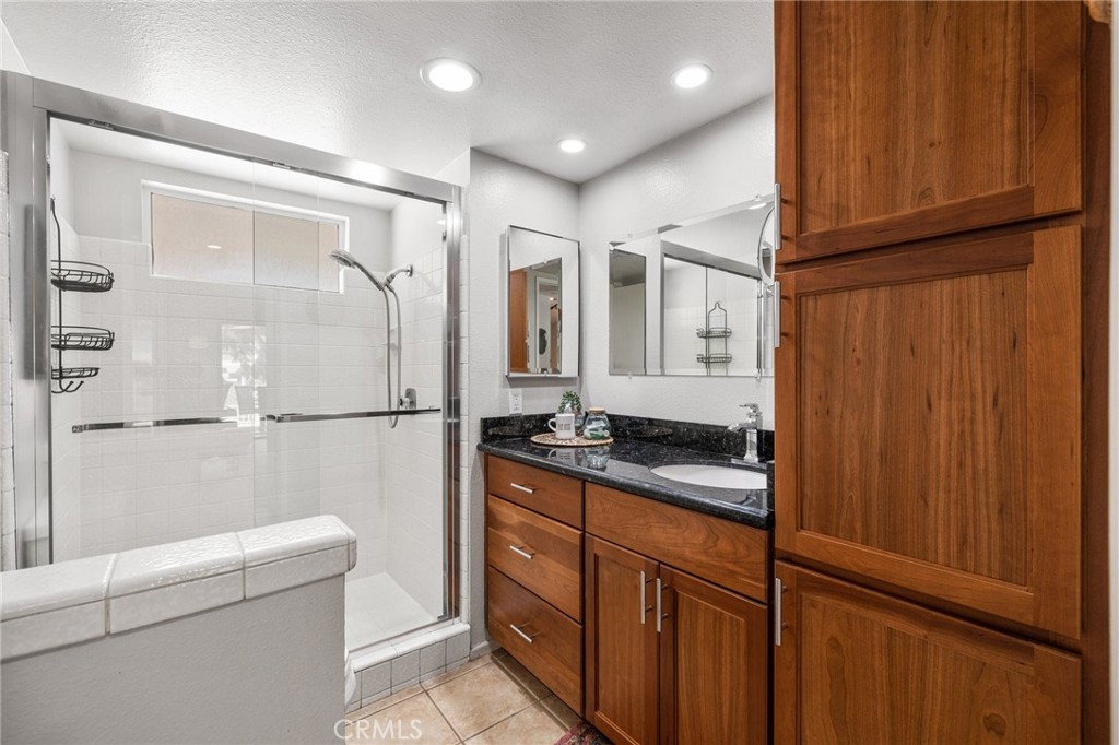 41032 Interlachen Lane