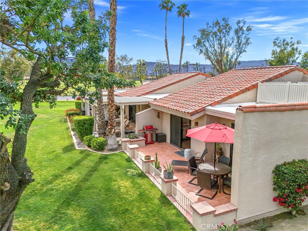 41032 Interlachen Lane