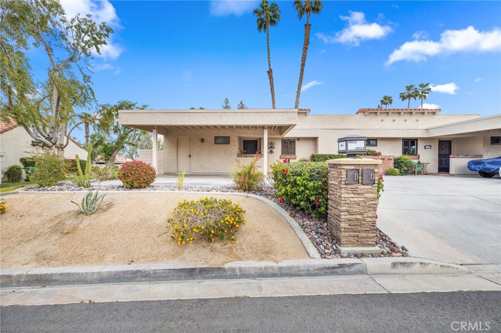 41032 Interlachen Lane