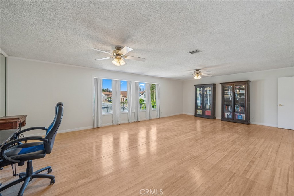 934 S Lehigh Drive
