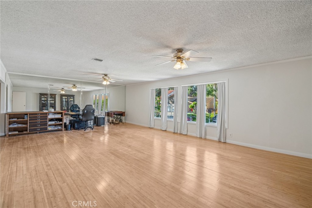 934 S Lehigh Drive