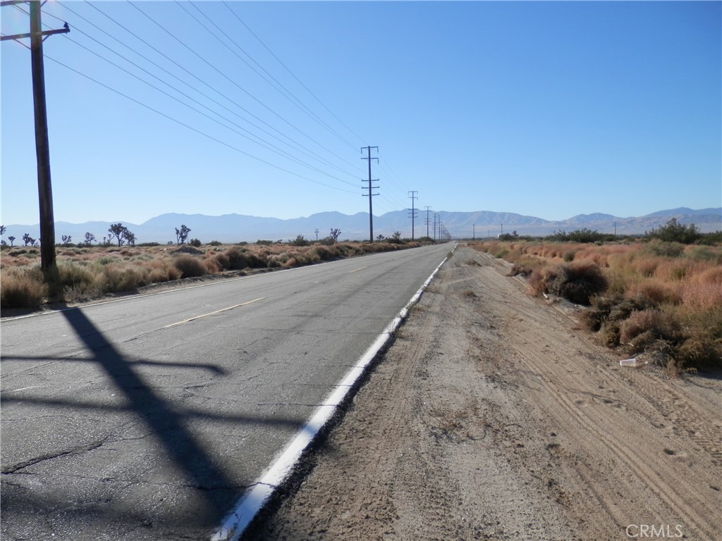 0 110 St. E + AVE O12