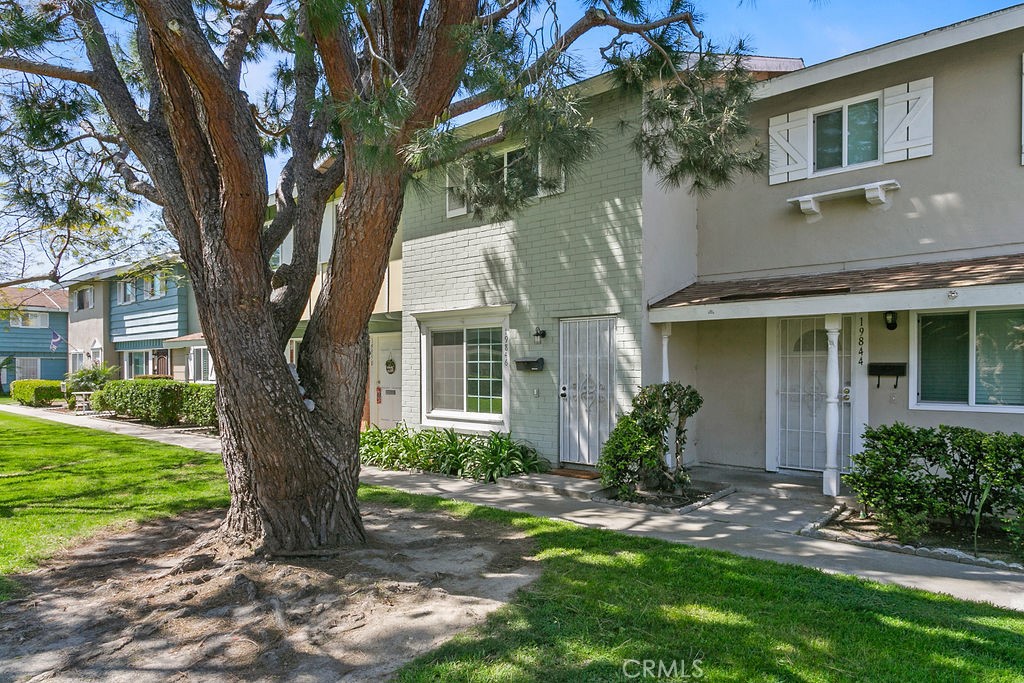 19846 Kingswood Lane