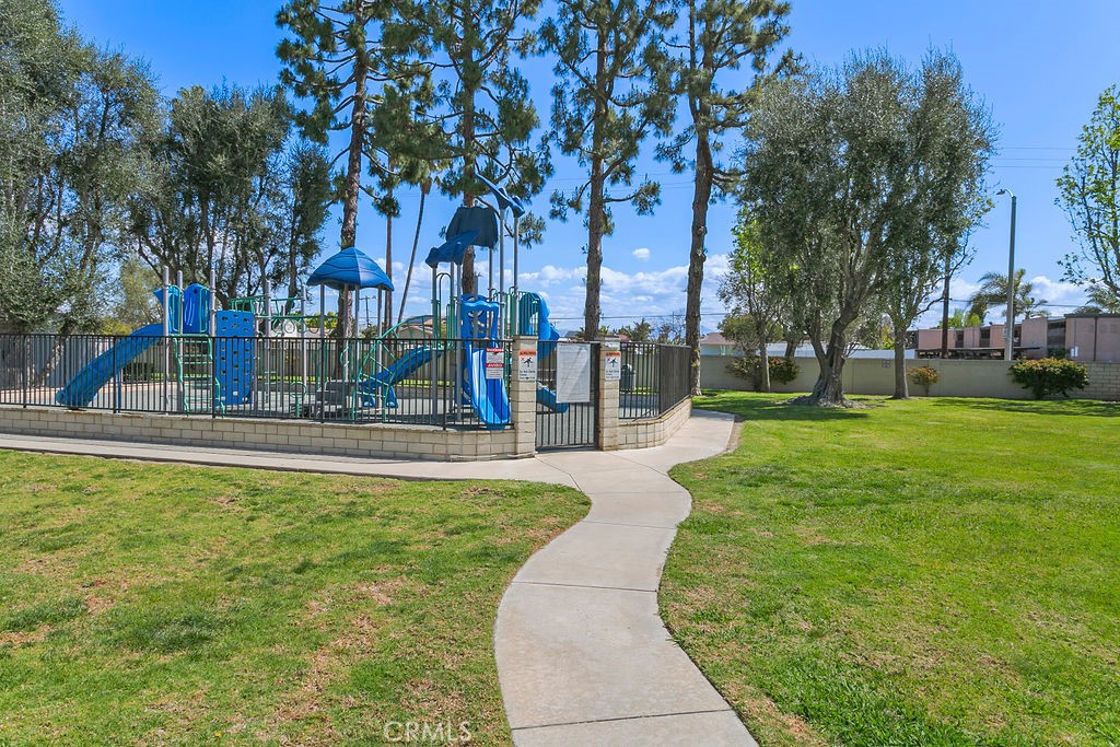 19846 Kingswood Lane