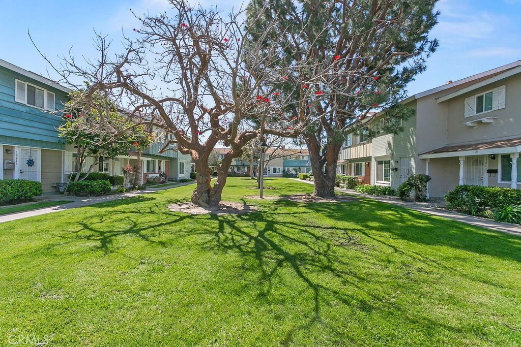 19846 Kingswood Lane