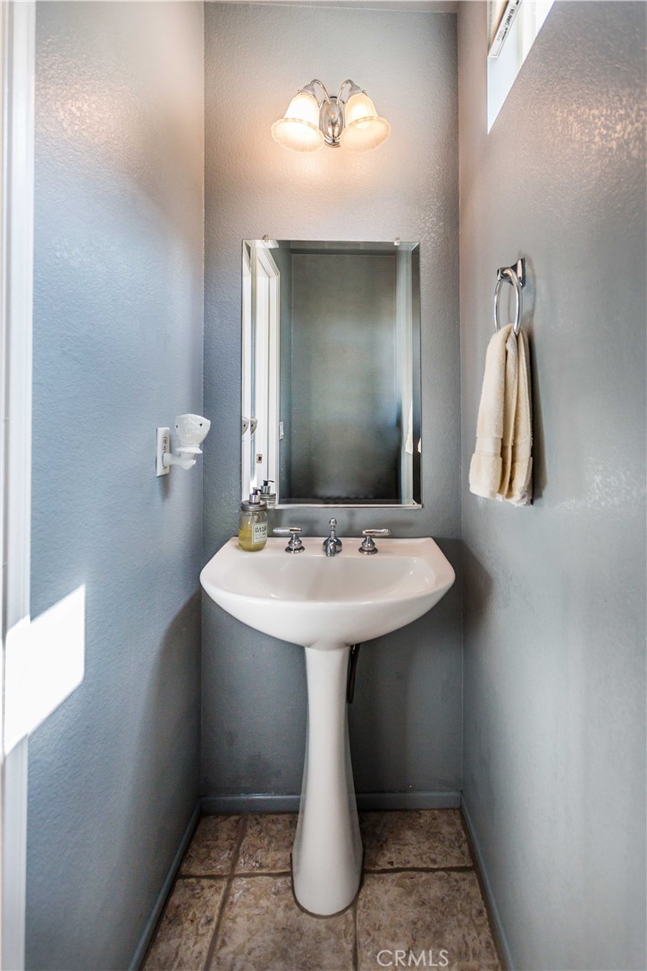 1546 Hastings Way