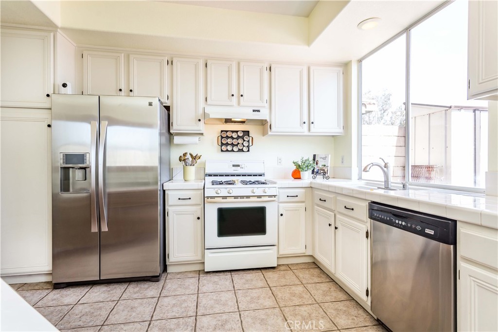 1546 Hastings Way
