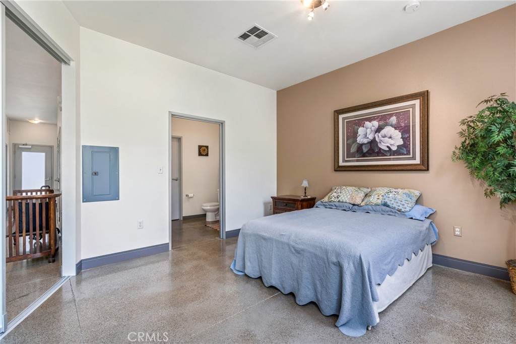 435 W Center Street 335