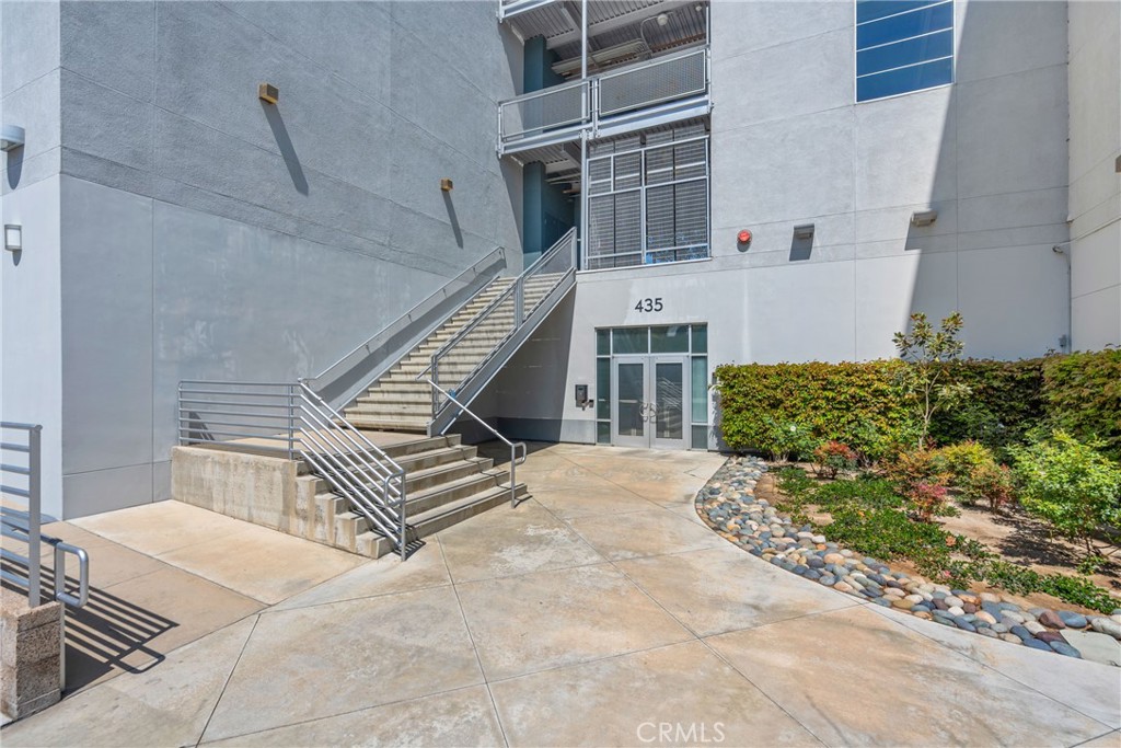 435 W Center Street 335