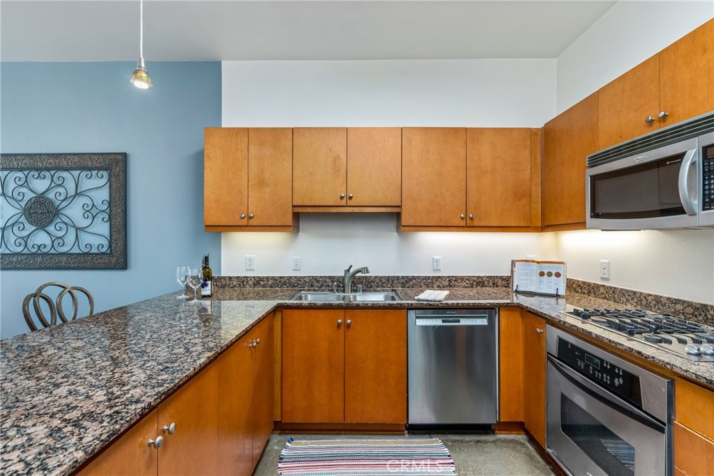 435 W Center Street 335