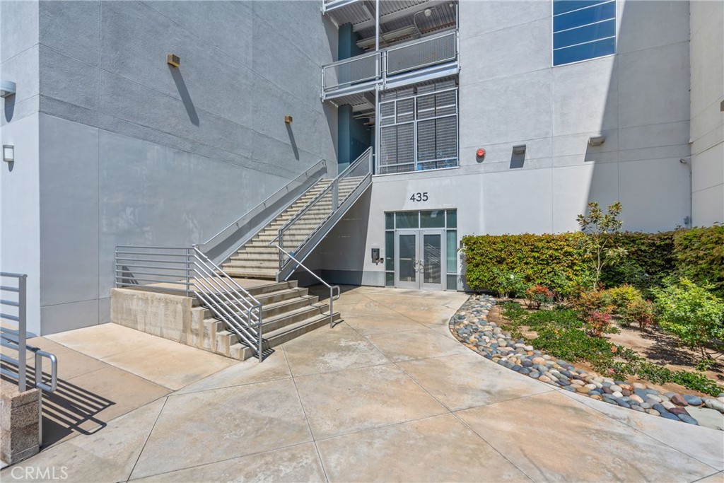 435 W Center Street 335