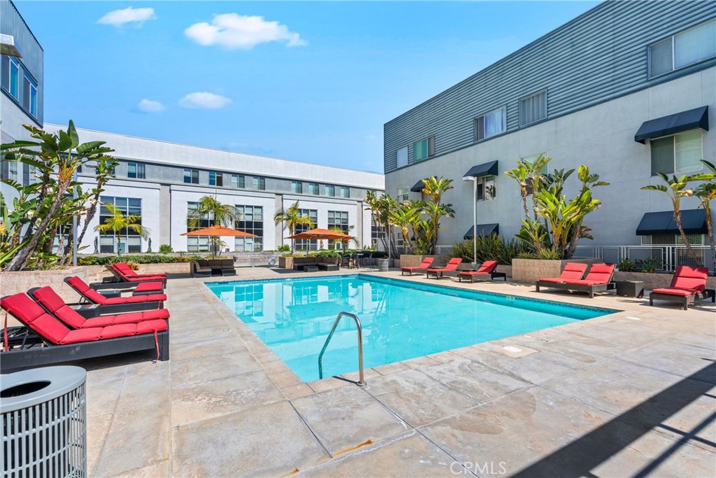 435 W Center Street 335