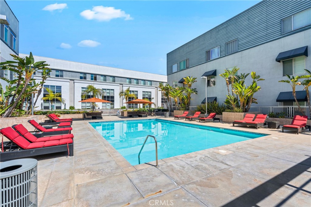 435 W Center Street 335