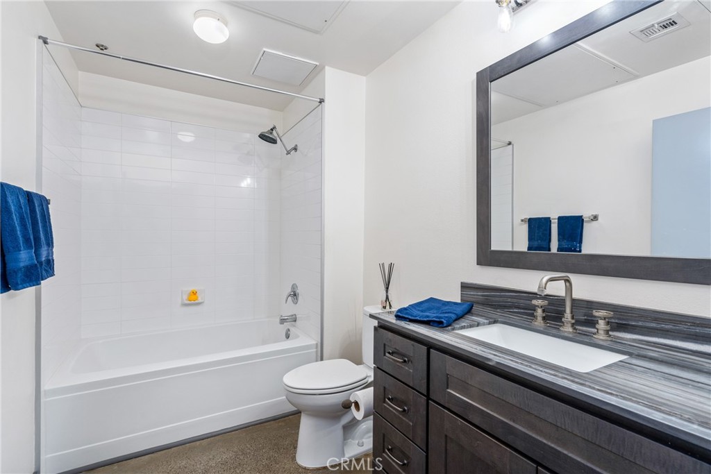 435 W Center Street 335