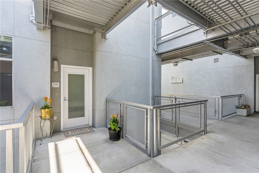 435 W Center Street 335