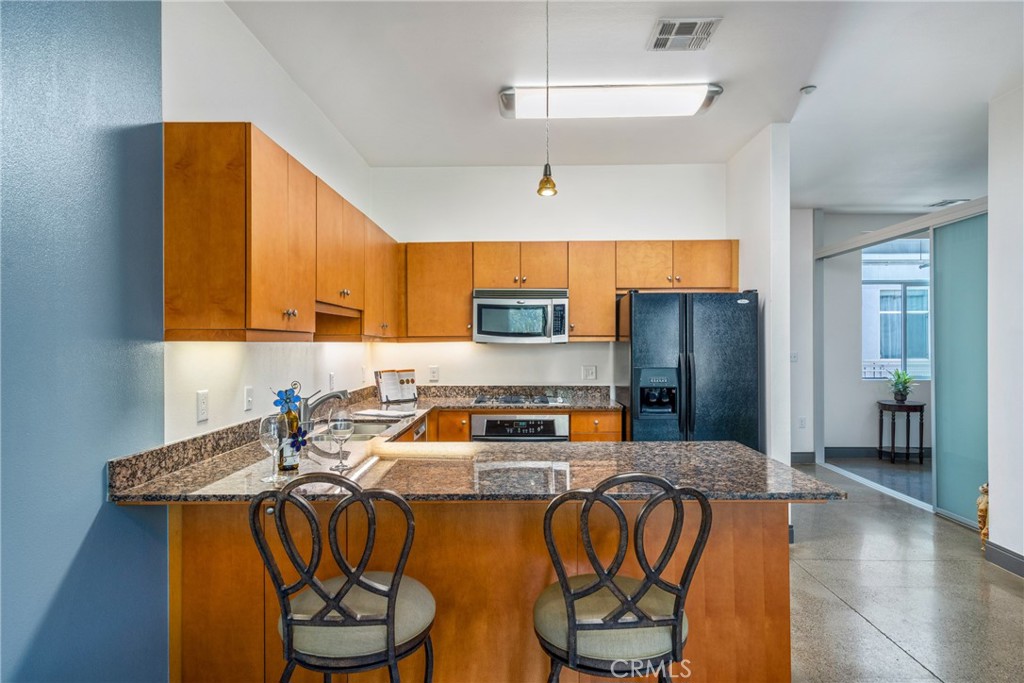 435 W Center Street 335