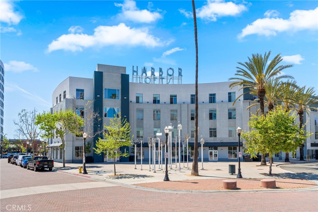 435 W Center Street 335