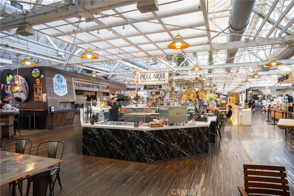 435 W Center Street 335