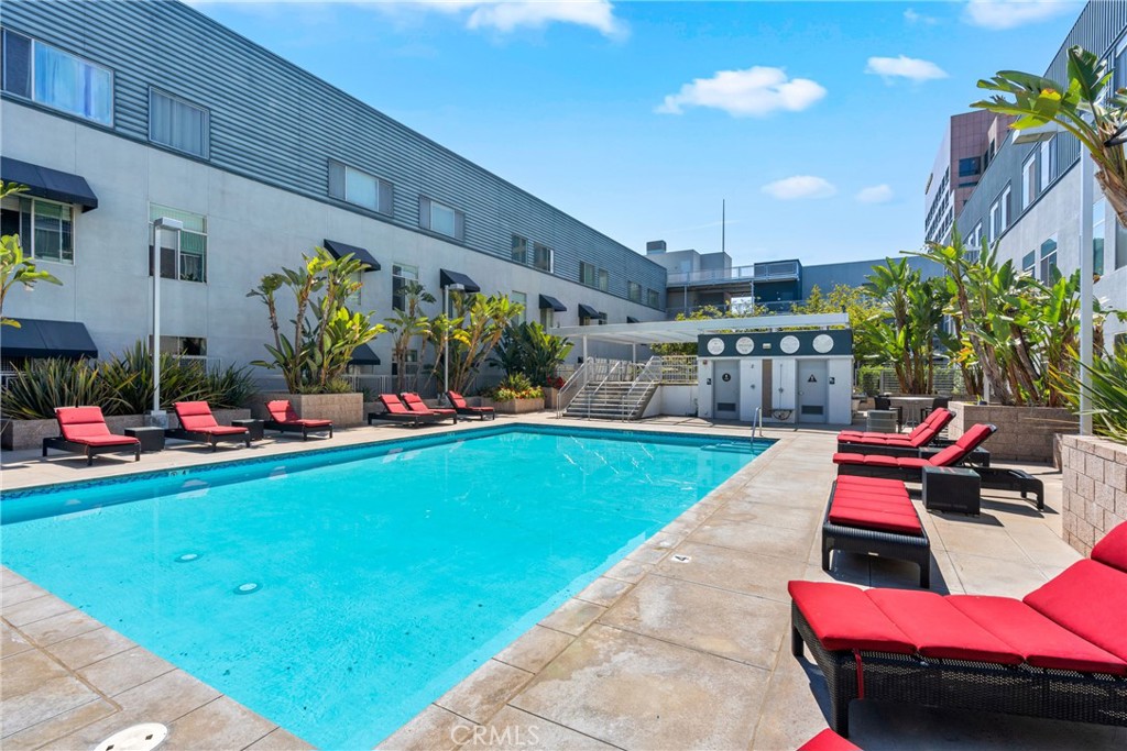 435 W Center Street 335