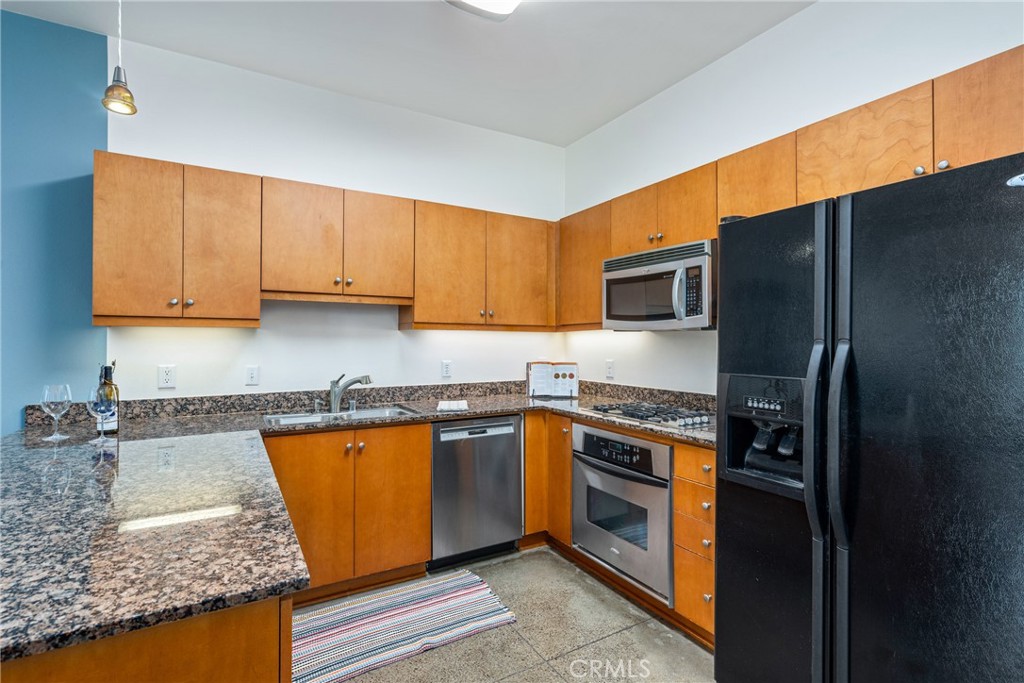 435 W Center Street 335